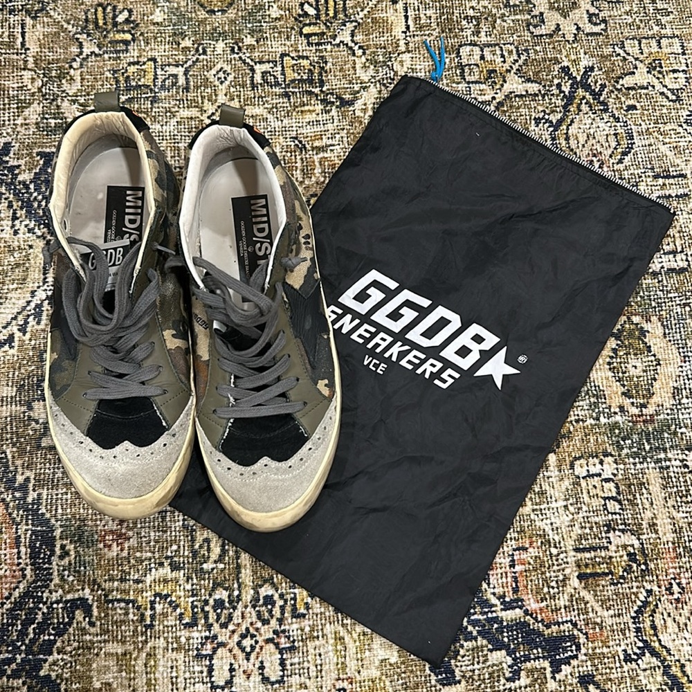 Golden Goose Deluxe Brand Mid-Star camouflage sneakers